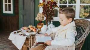 Signs Your Kid Is Ready for Independent Bible Learning (and Tools to Help)